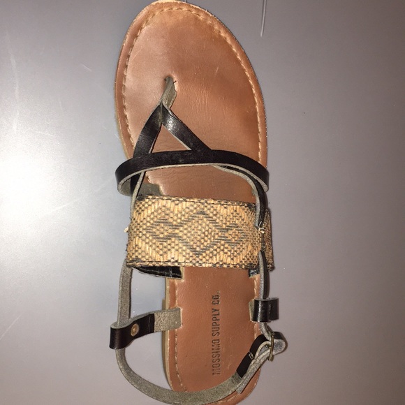 Brown and black sandals - Picture 3 of 3